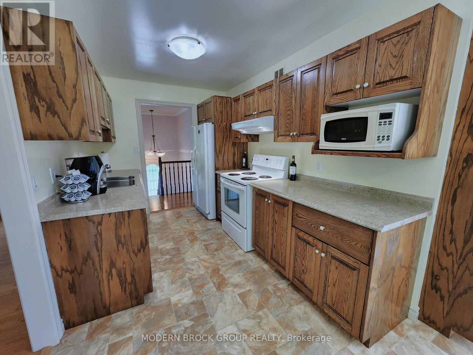 382 PEARL STREET W - 22