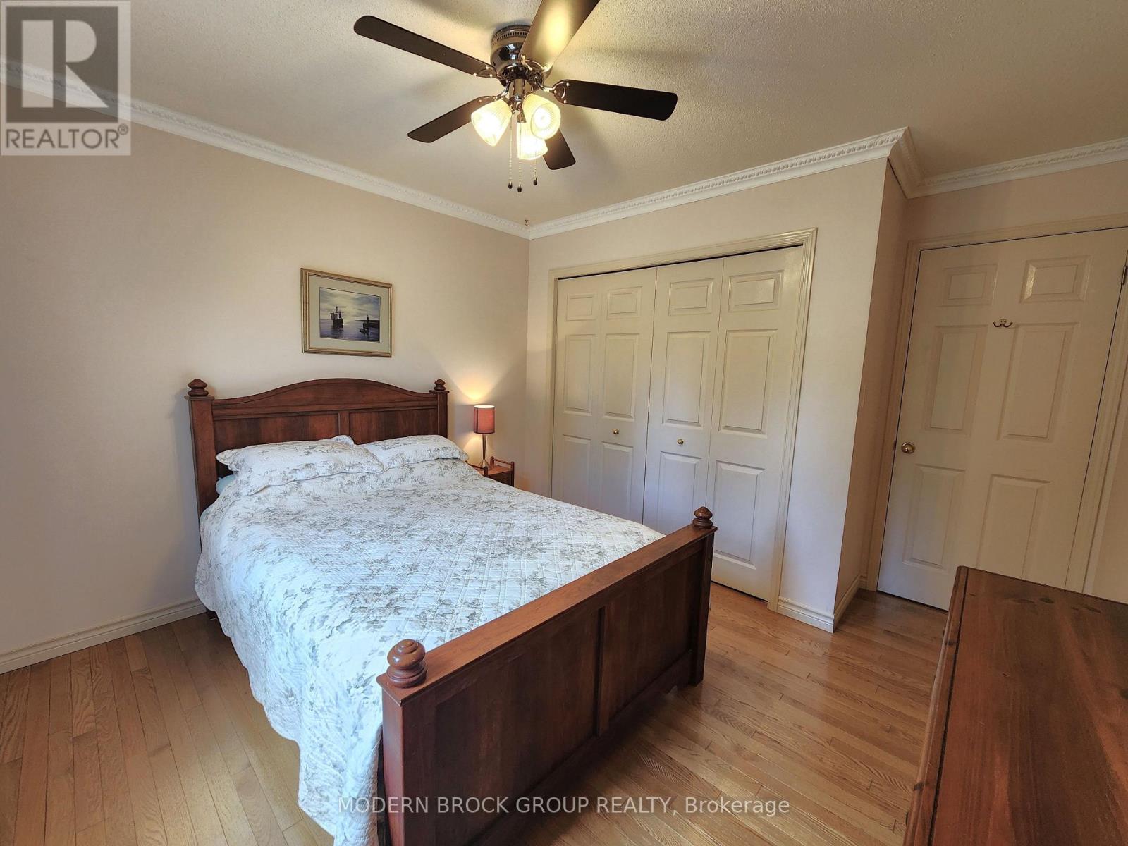 382 PEARL STREET W - 30