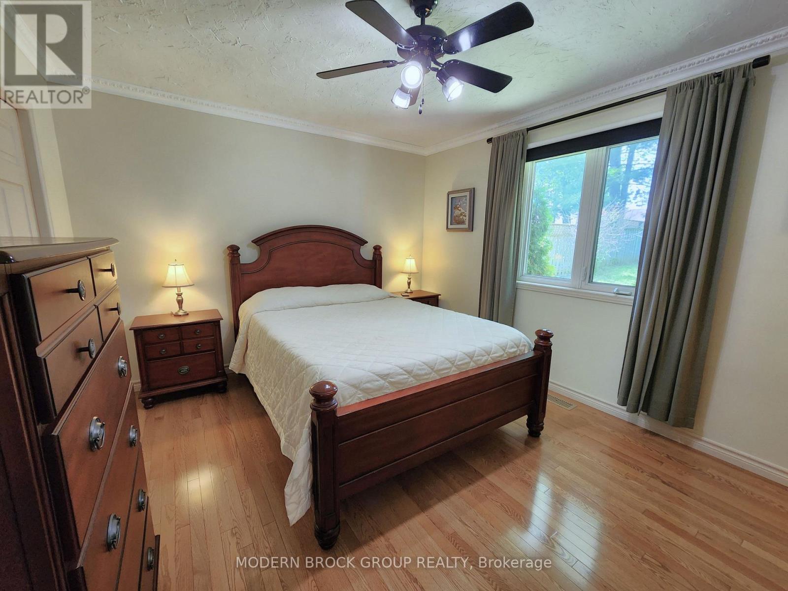 382 PEARL STREET W - 24
