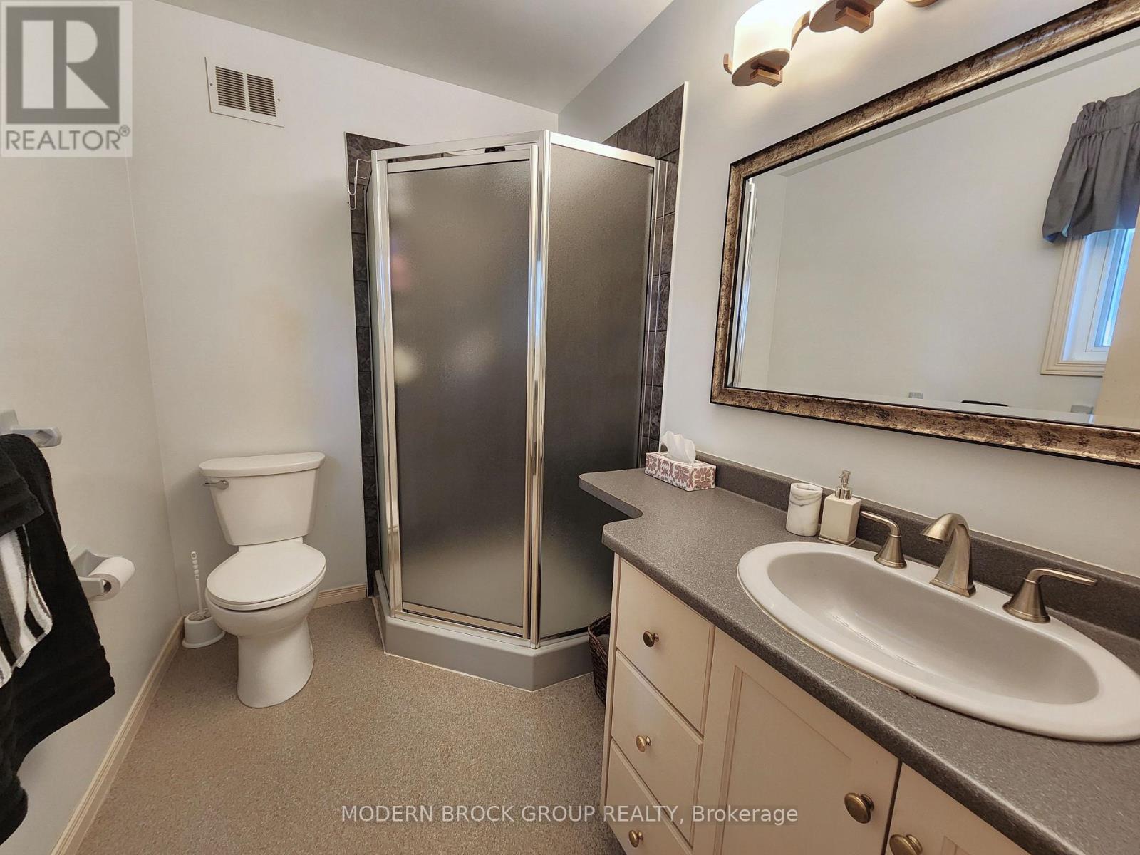382 PEARL STREET W - 27