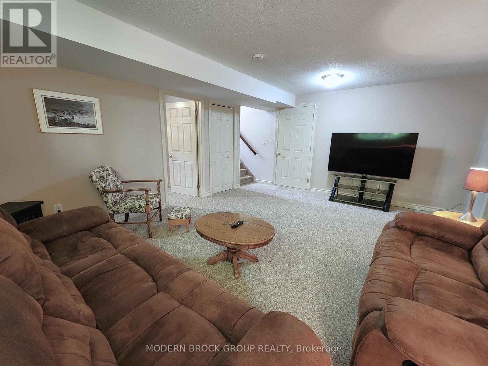 382 PEARL STREET W - 37