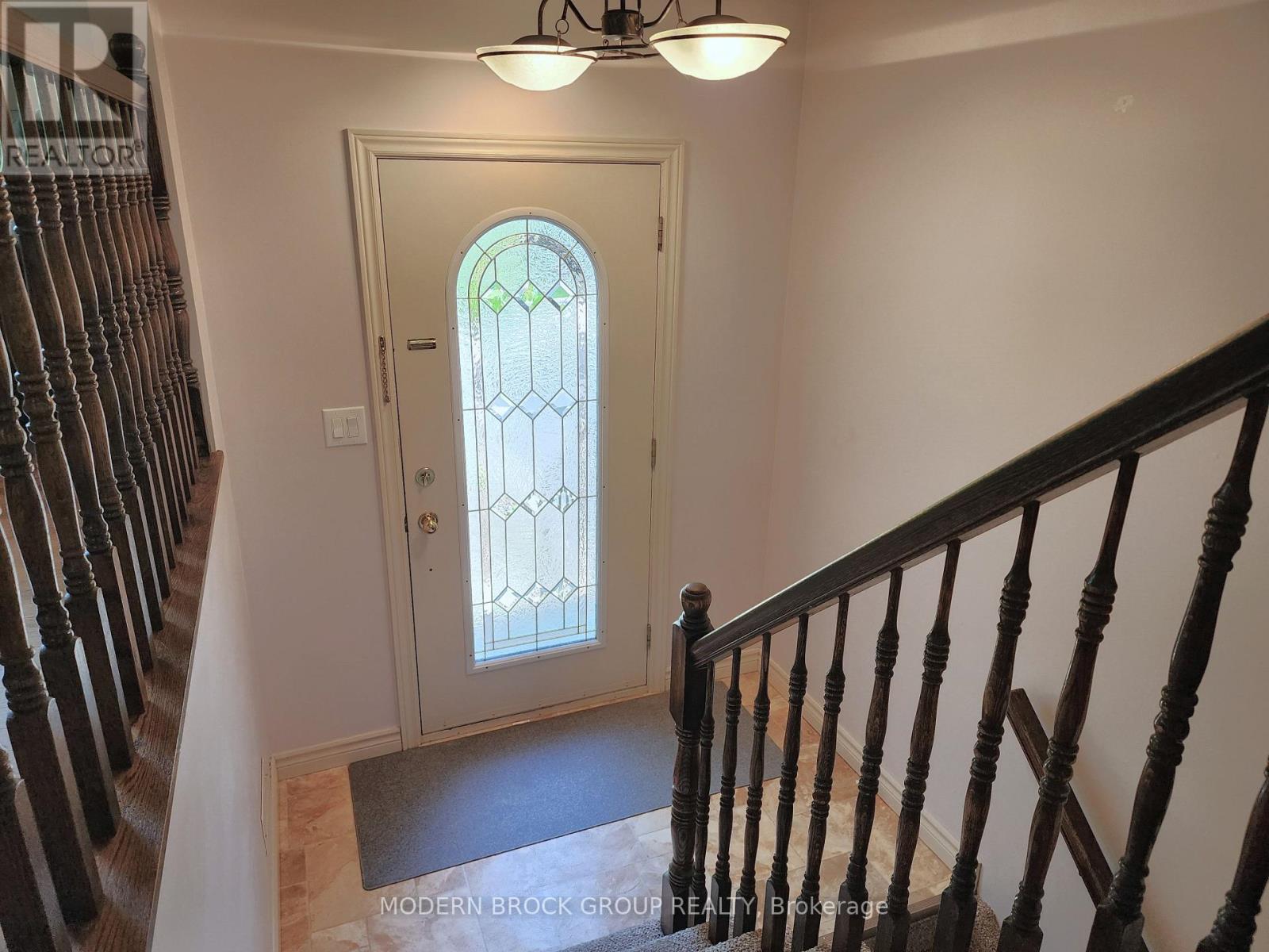 382 PEARL STREET W - 6