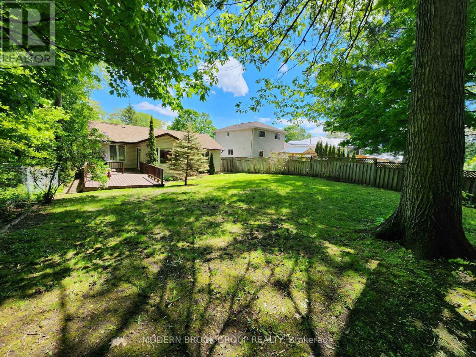 382 PEARL STREET W - 50