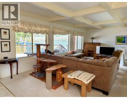 Living room - 70 Sandner Road, Christina Lake, BC V0H1E0 Photo 9