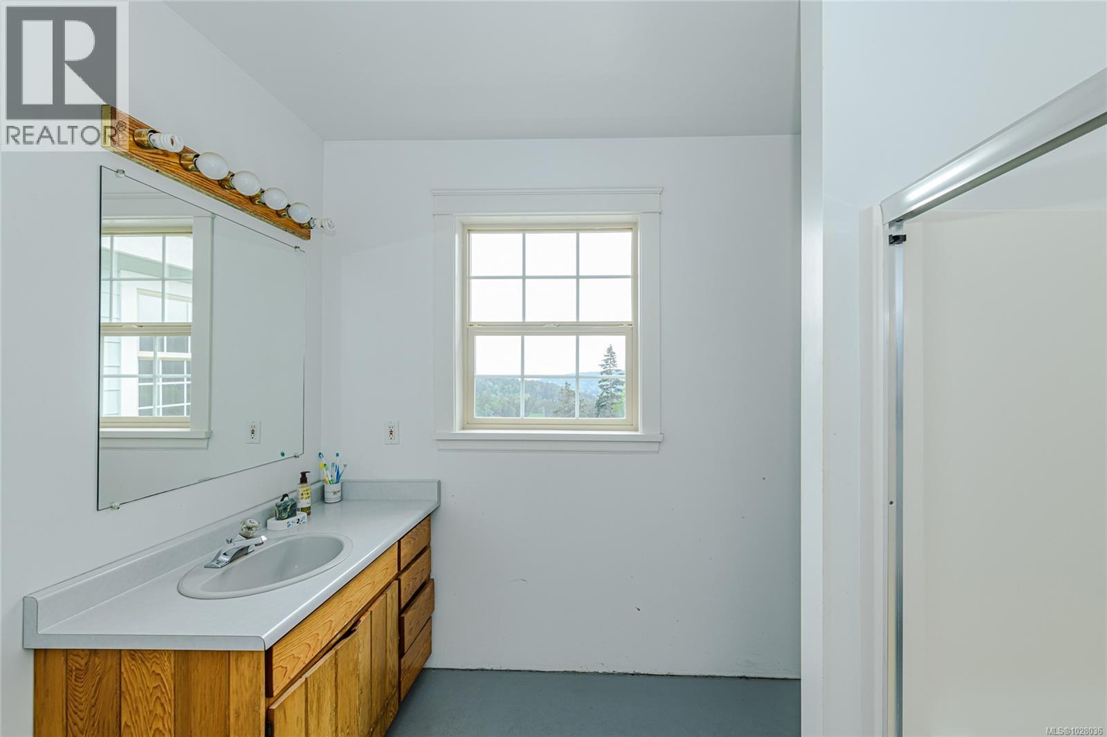 1832 Fulford-Ganges Rd - 35