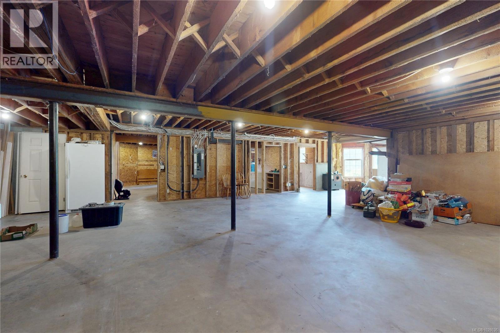 1832 Fulford-Ganges Rd - 39