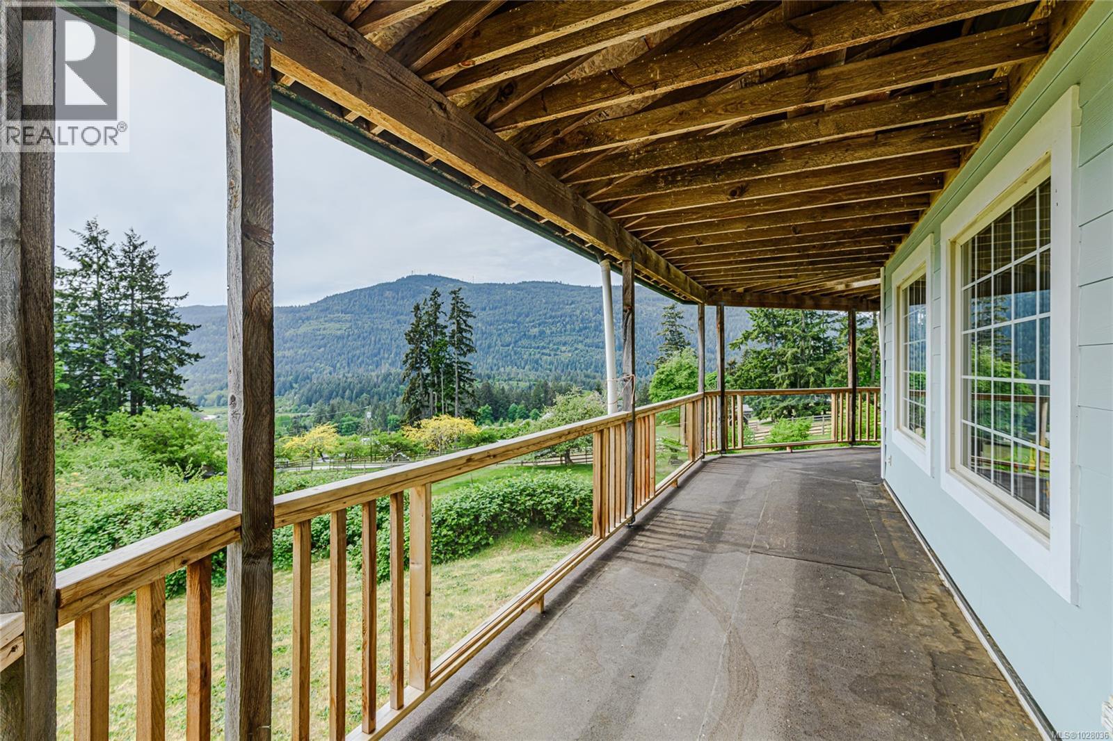 1832 Fulford-Ganges Rd - Image 7