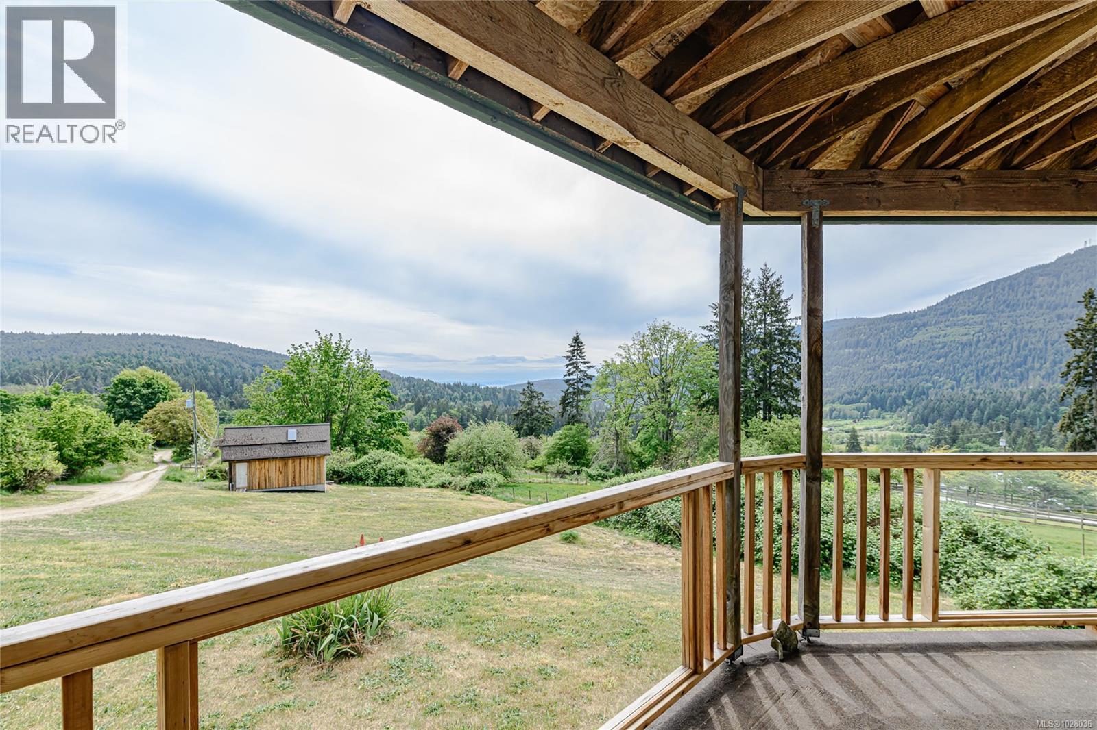 1832 Fulford-Ganges Rd - Image 6