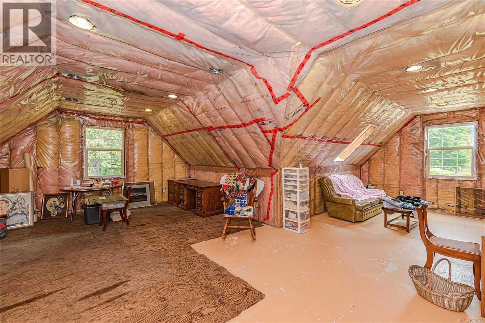 1832 Fulford-Ganges Rd - Image 37