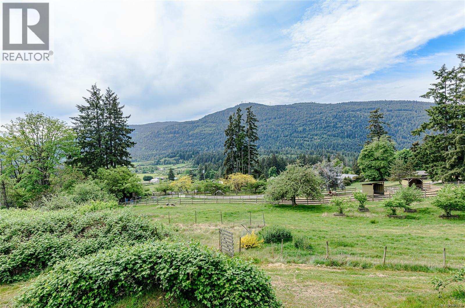 1832 Fulford-Ganges Rd - 9