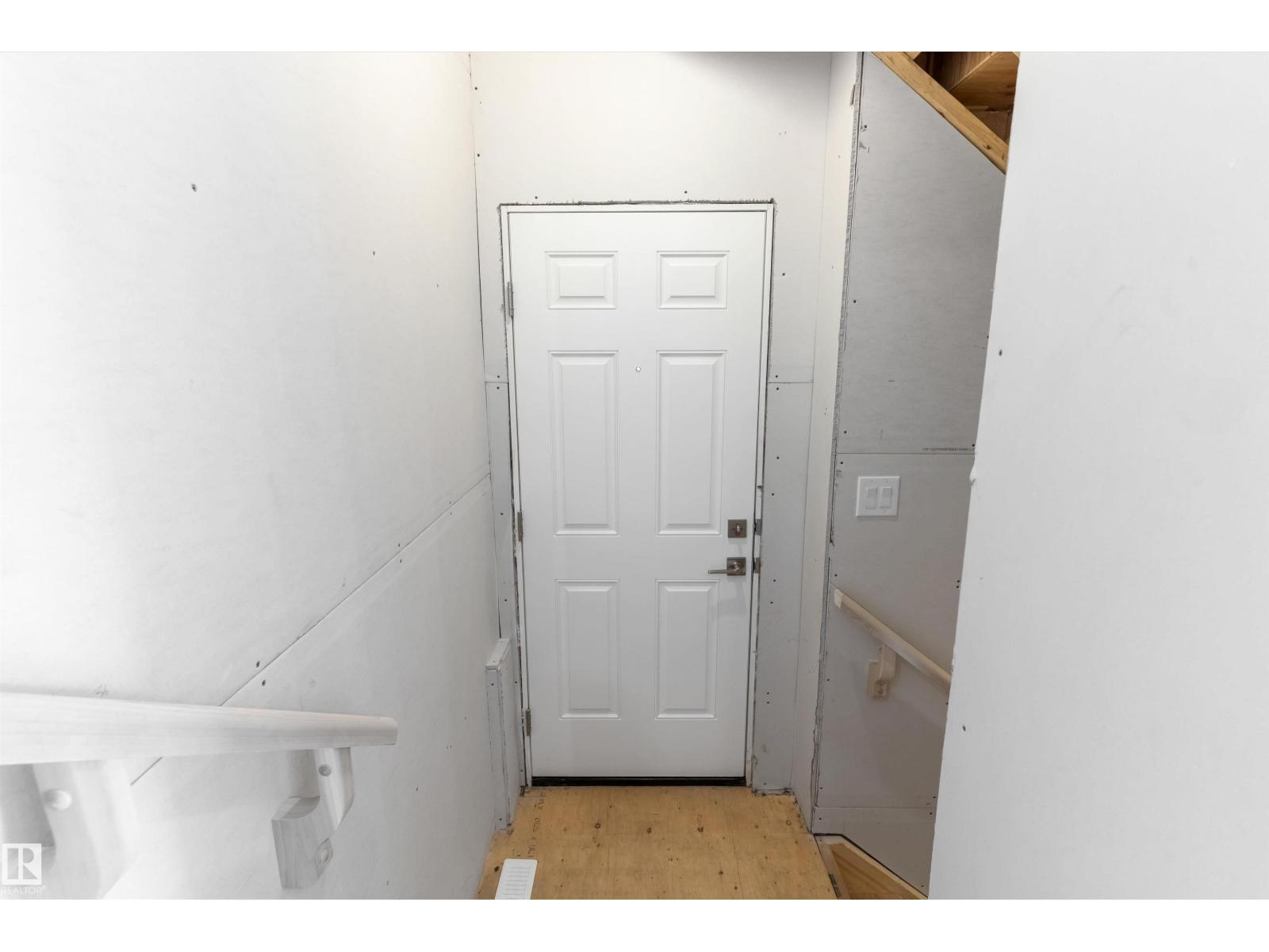 1054 CRISTALL CR SW - 32