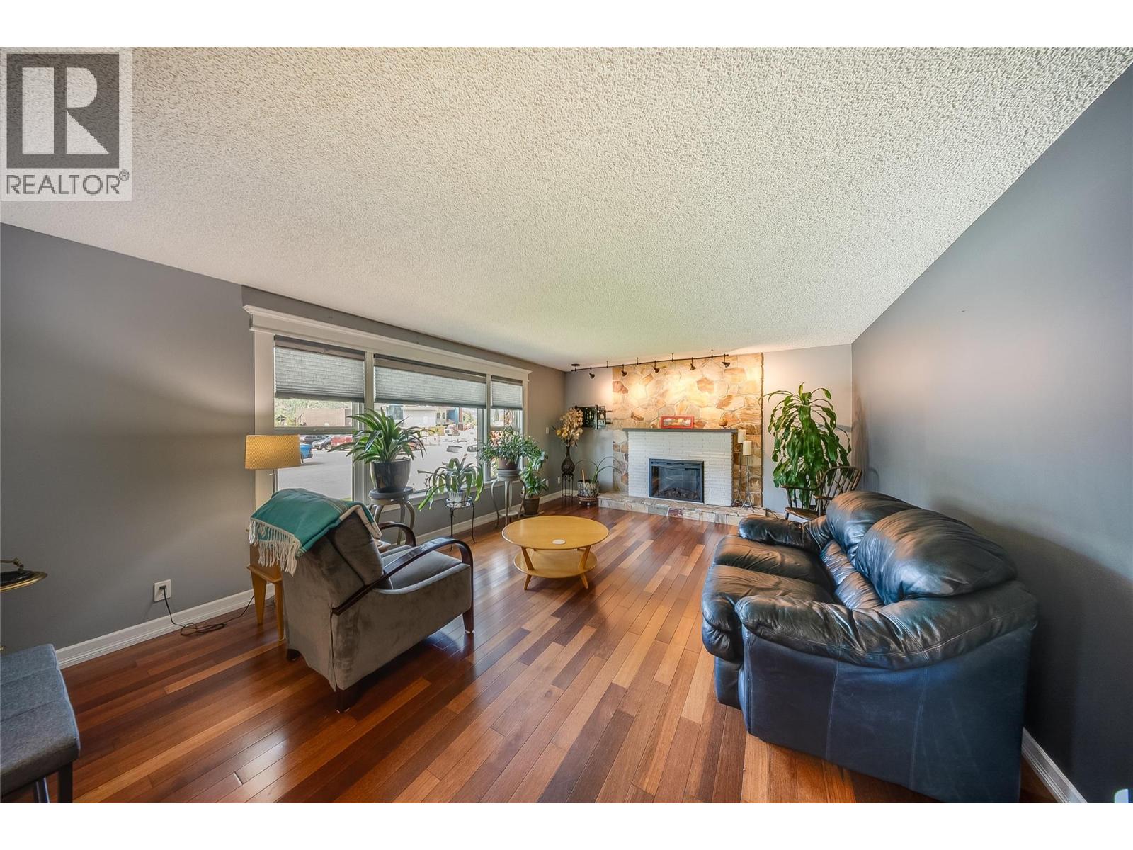 3651 Carnation Drive - 12