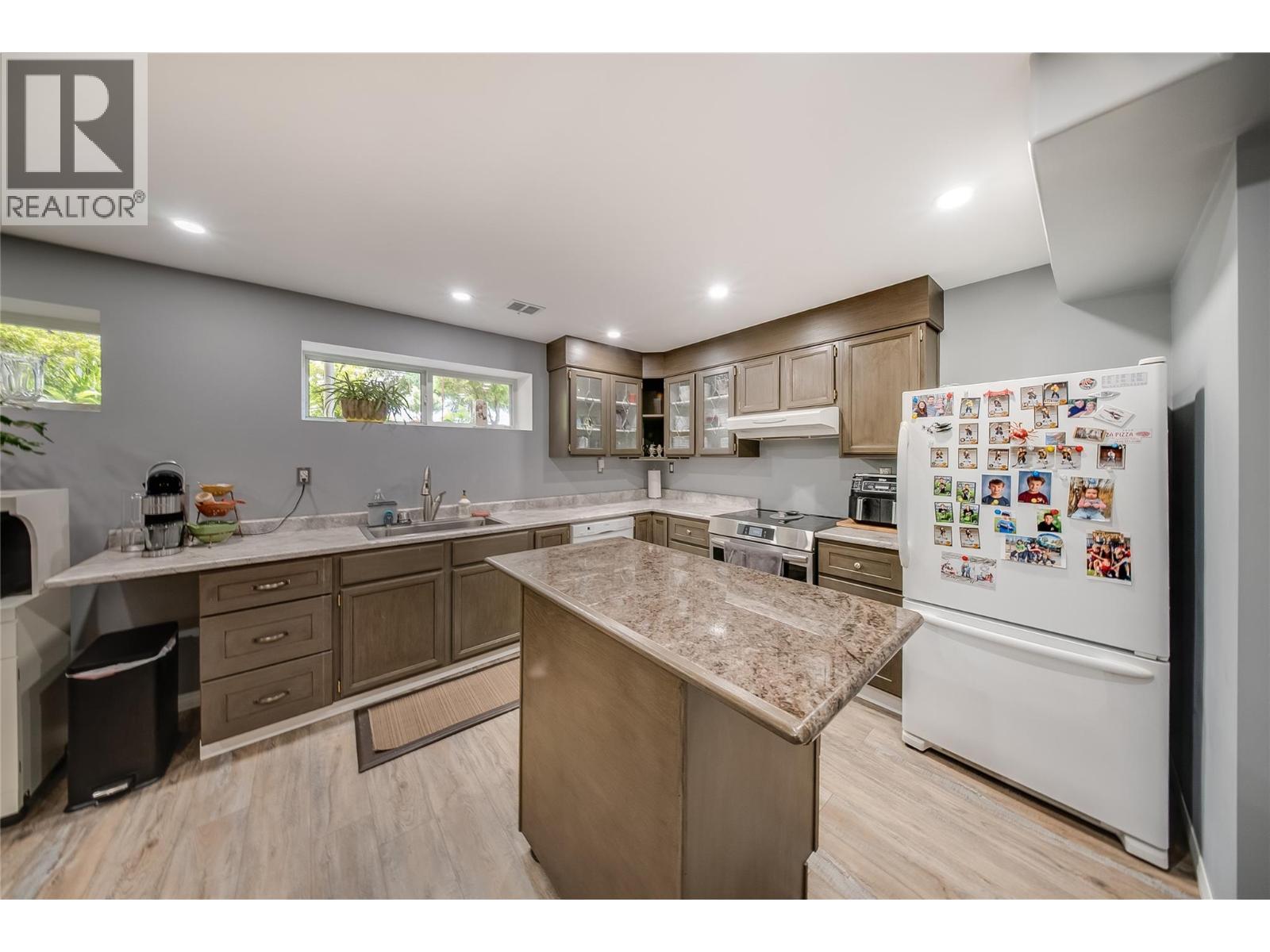 3651 Carnation Drive - 25