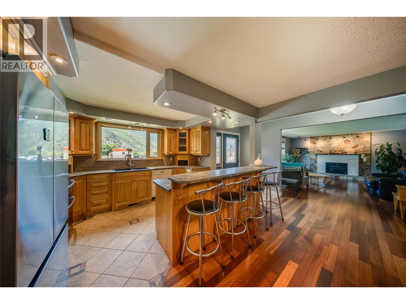 3651 Carnation Drive - 7
