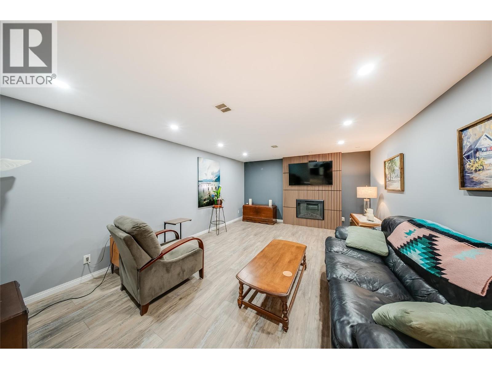 3651 Carnation Drive - 32