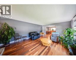 Living room - 3651 Carnation Drive, Trail, BC V1R2W5 Photo 14