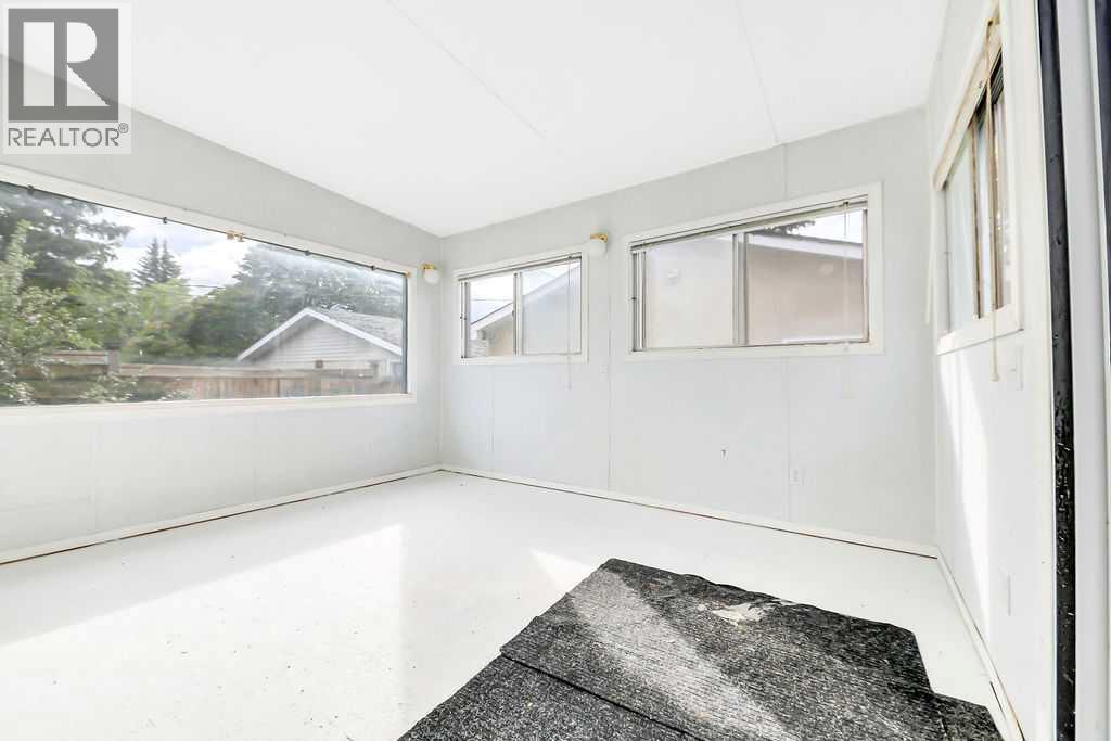 5834 41 Street Crescent — photo 12