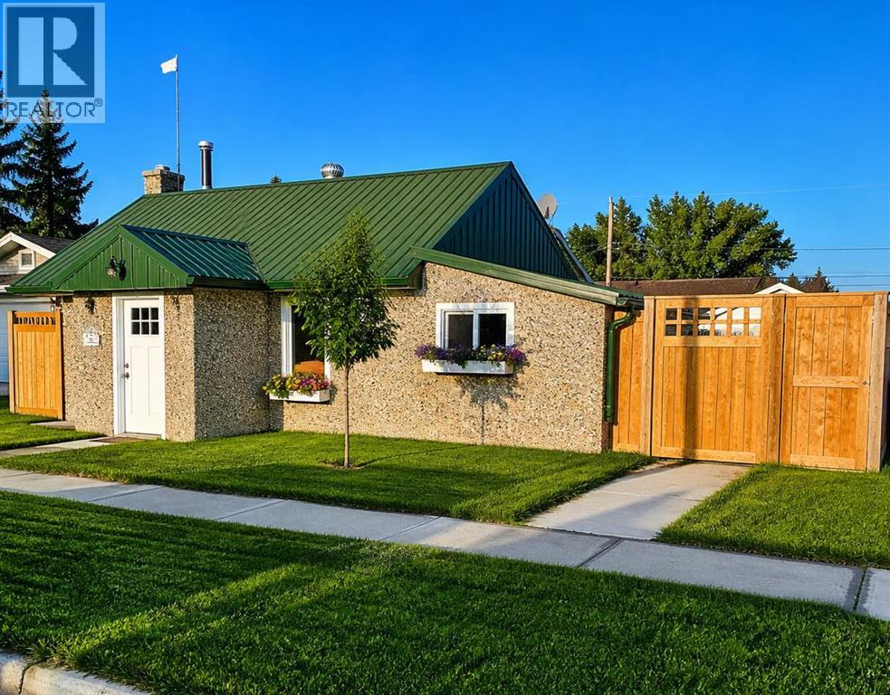 10 1 st Avenue, Hay Lakes, Alberta, T0B1W0