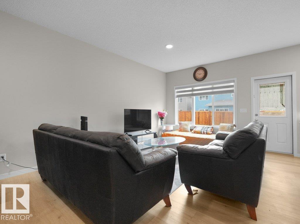 2039 13 AV NW - 15
