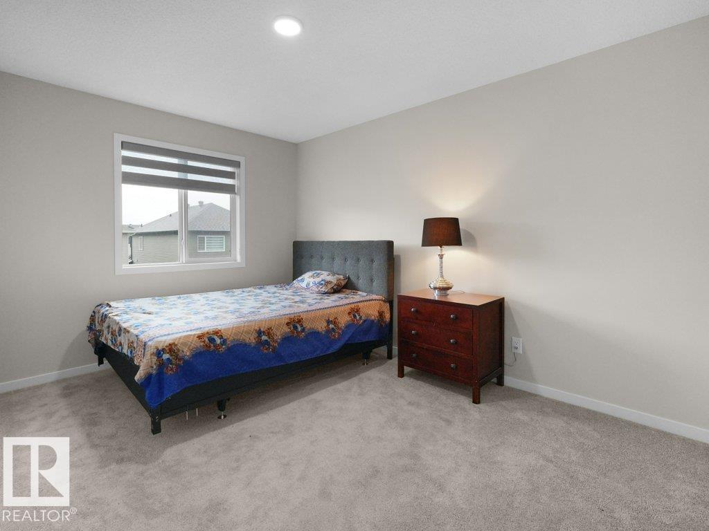 2039 13 AV NW — photo 29