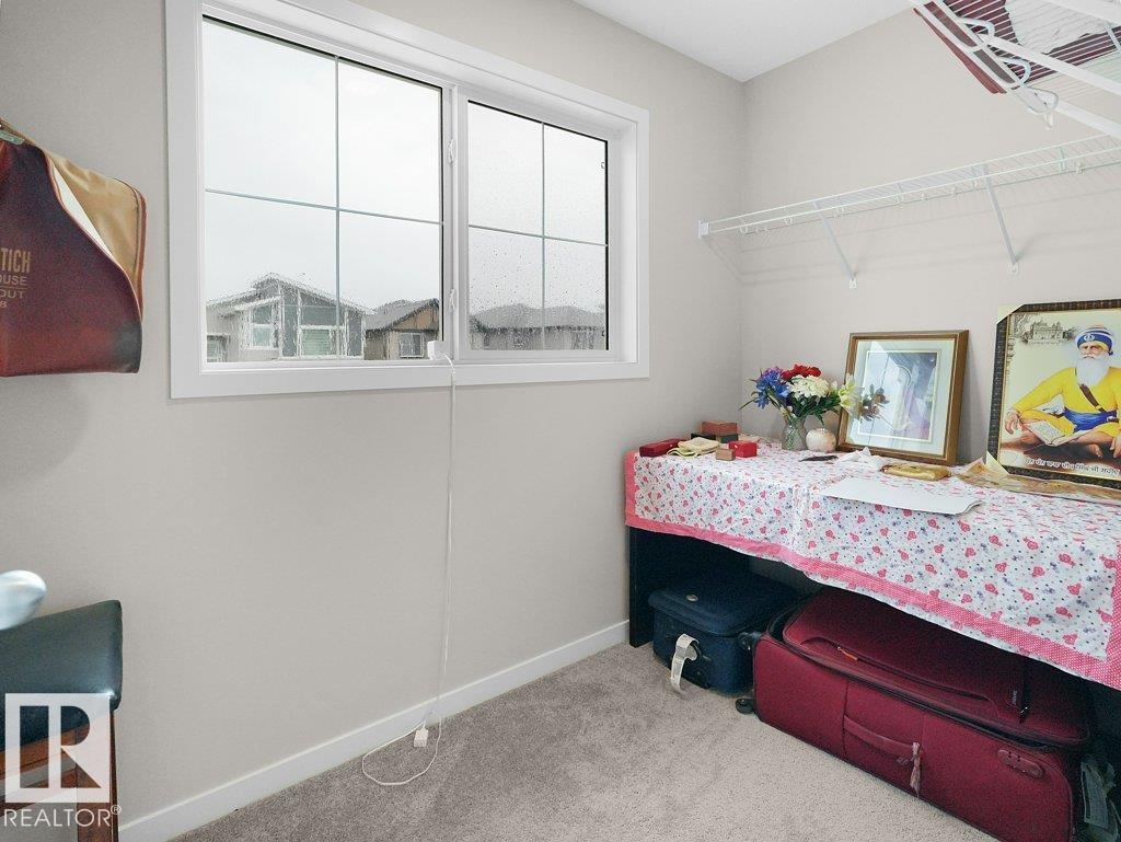 2039 13 AV NW — photo 36