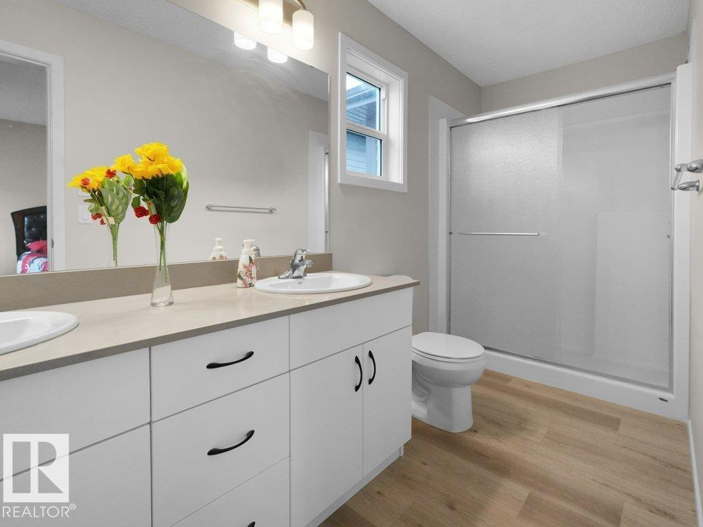 2039 13 AV NW — photo 38