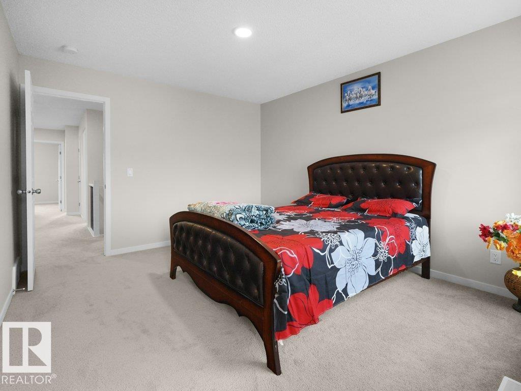 2039 13 AV NW — photo 34