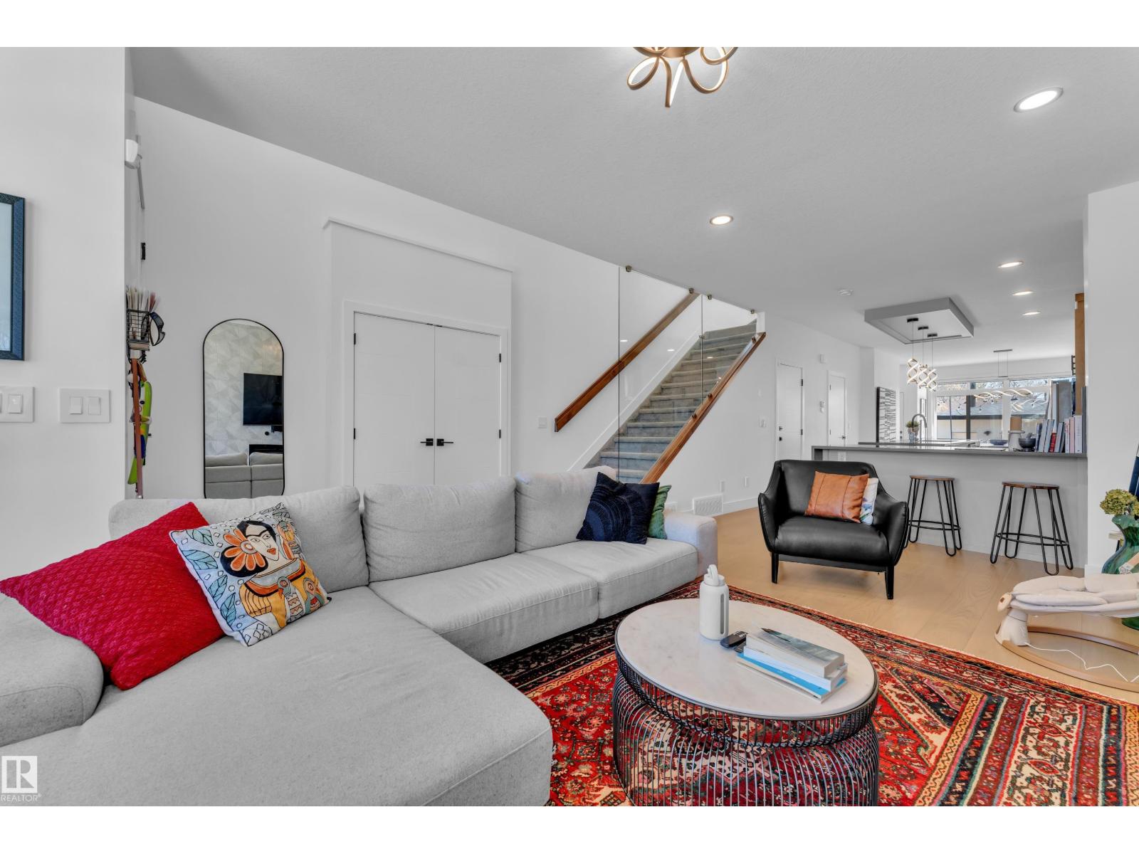 10227 146 ST NW - 20