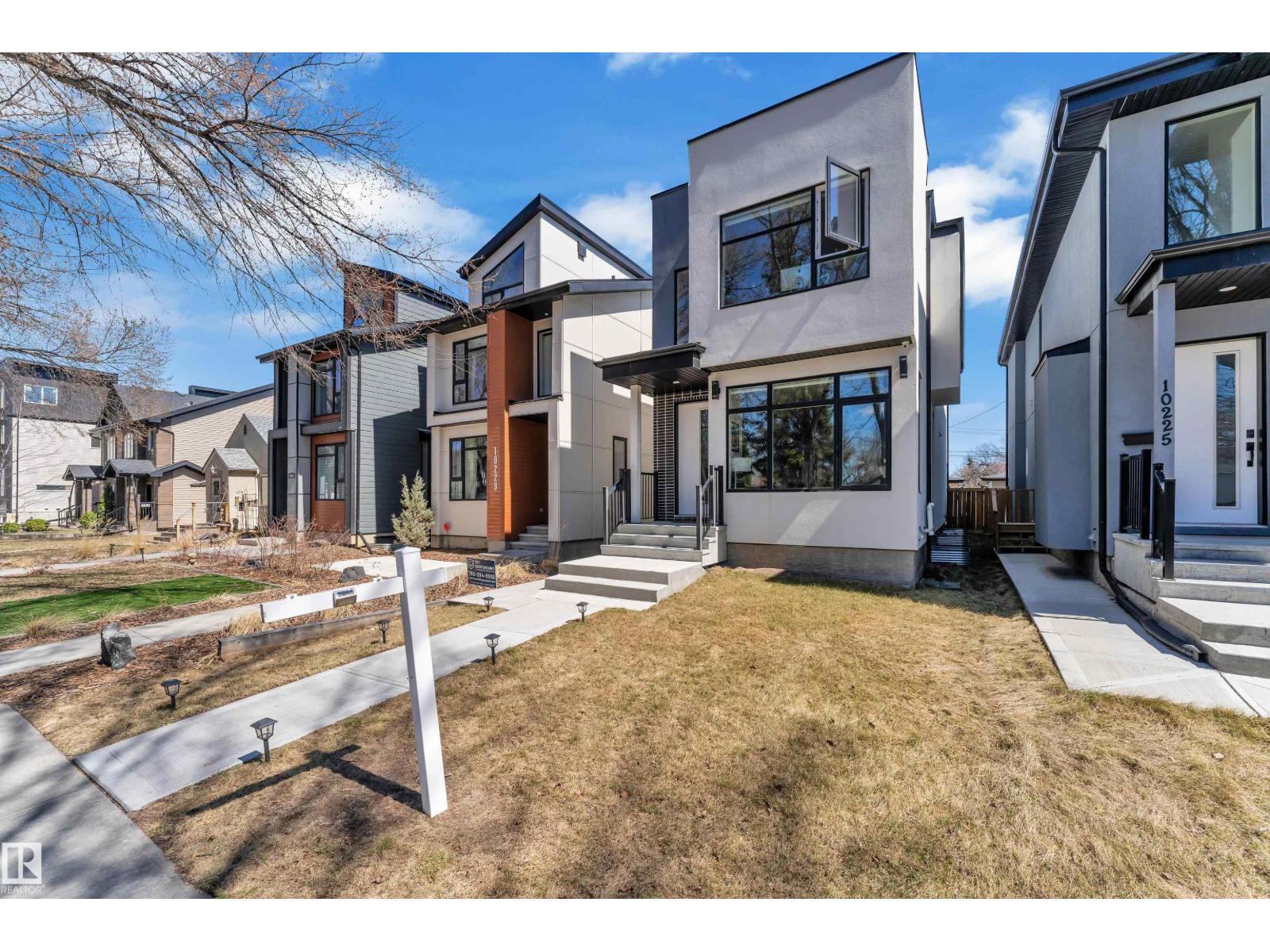 10227 146 ST NW - 4