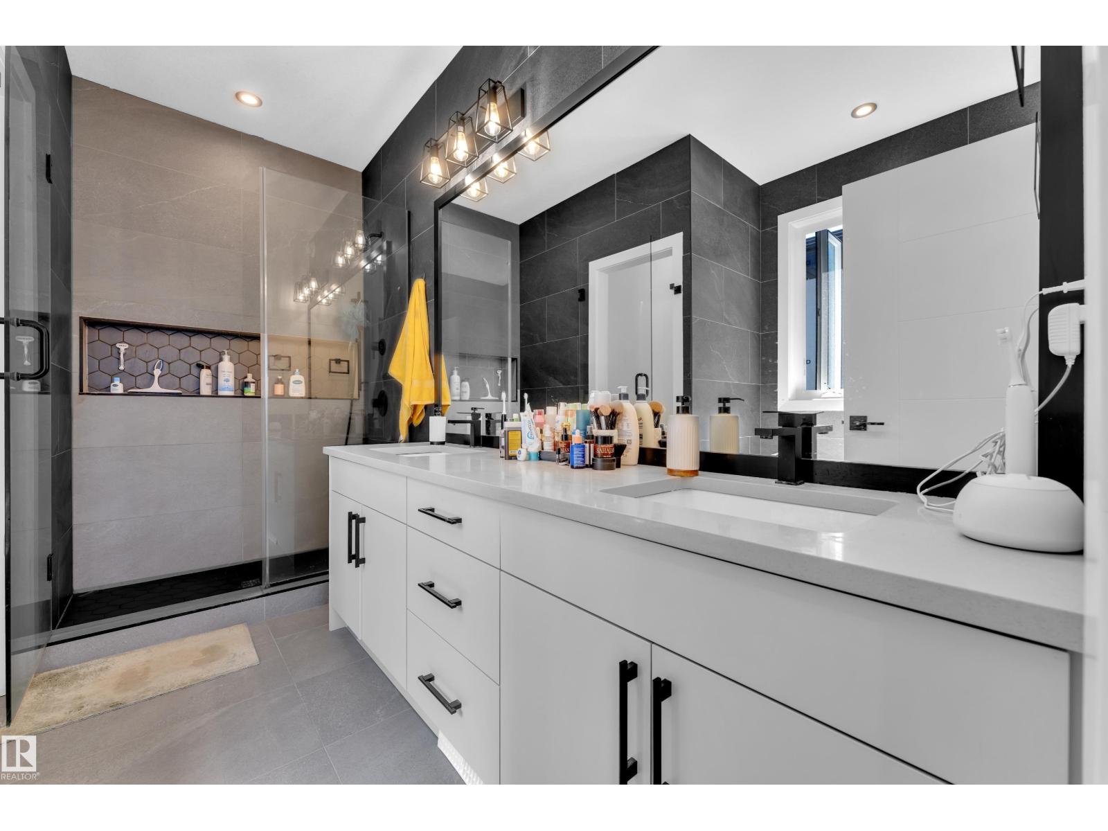 10227 146 ST NW - 42