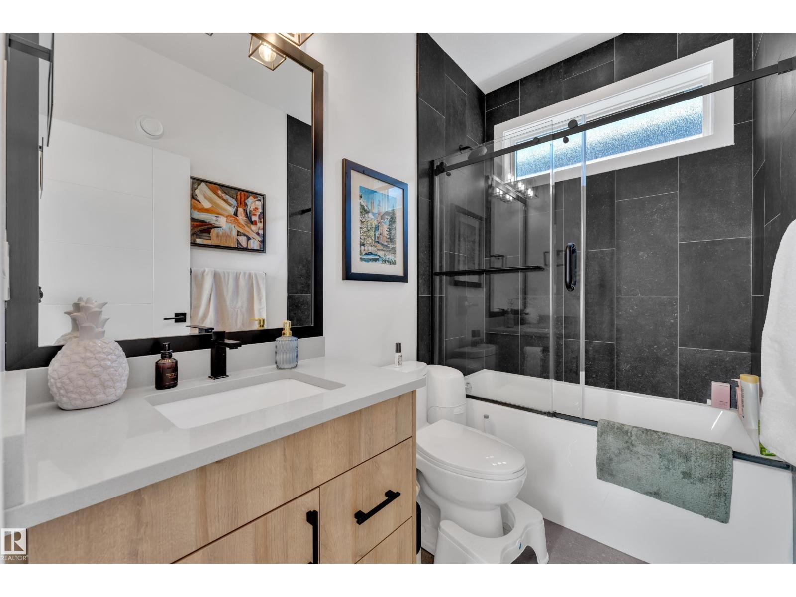 10227 146 ST NW - 46