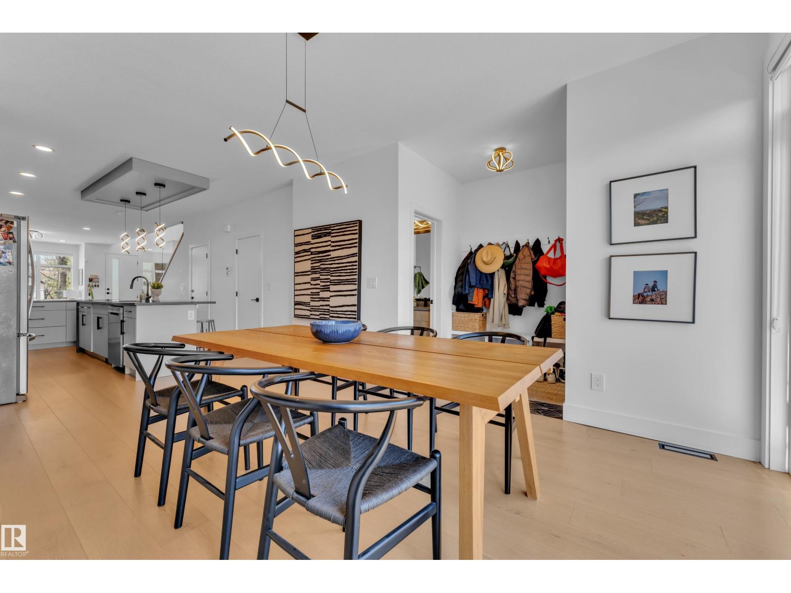 10227 146 ST NW - 29