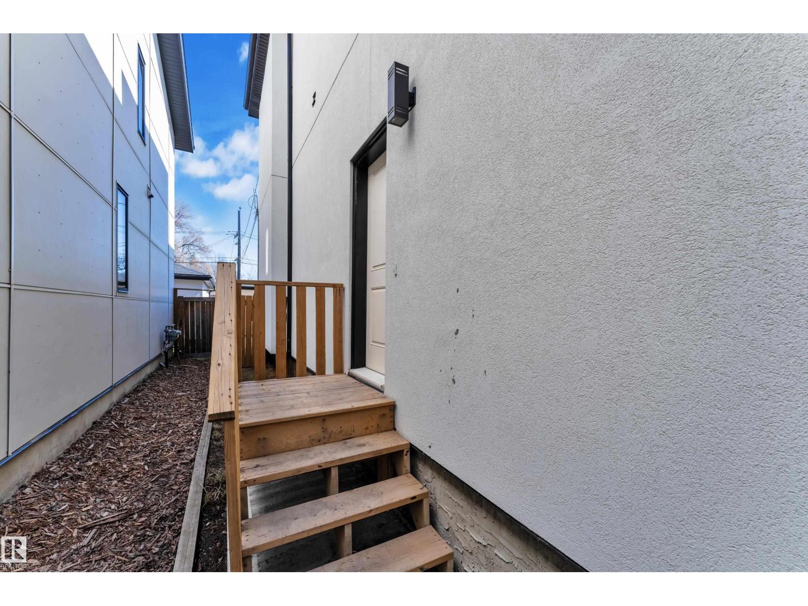 10227 146 ST NW - 57