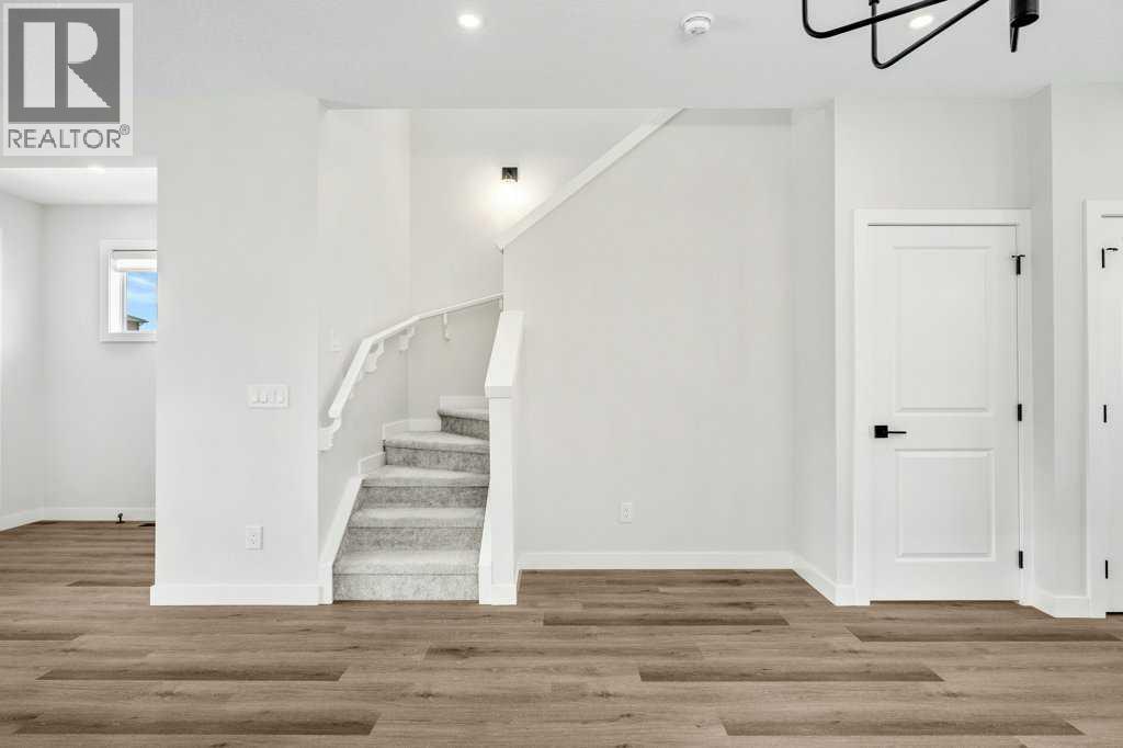 8 Bergamot Street - 16