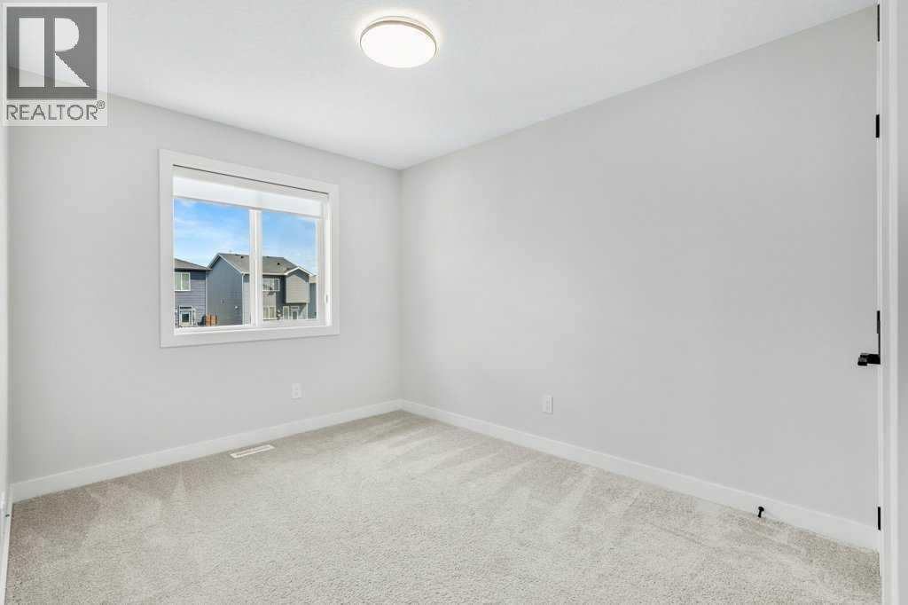 8 Bergamot Street - 25