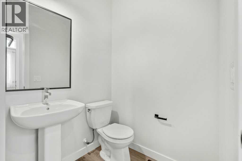 8 Bergamot Street - 15