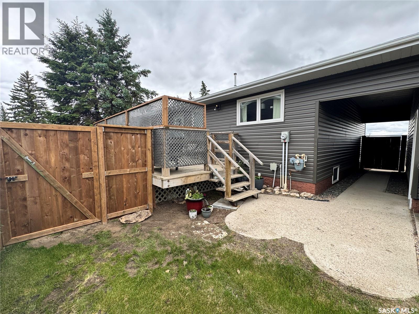 415 3rd AVENUE W — photo 44