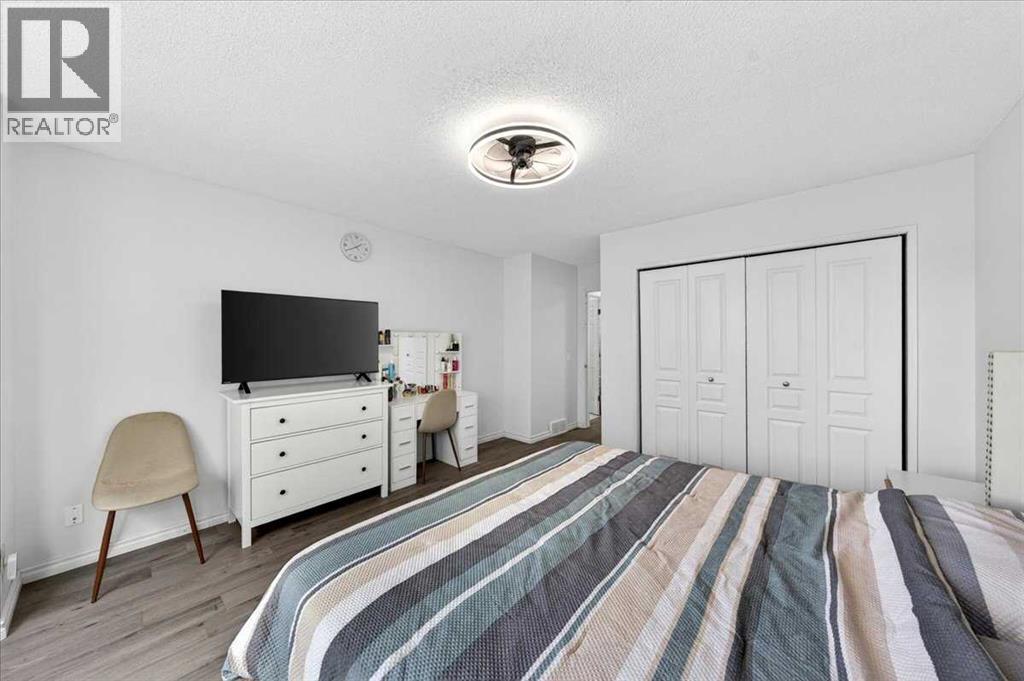 6979 Laguna Way NE - 21