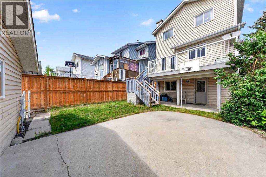 6979 Laguna Way NE - 2