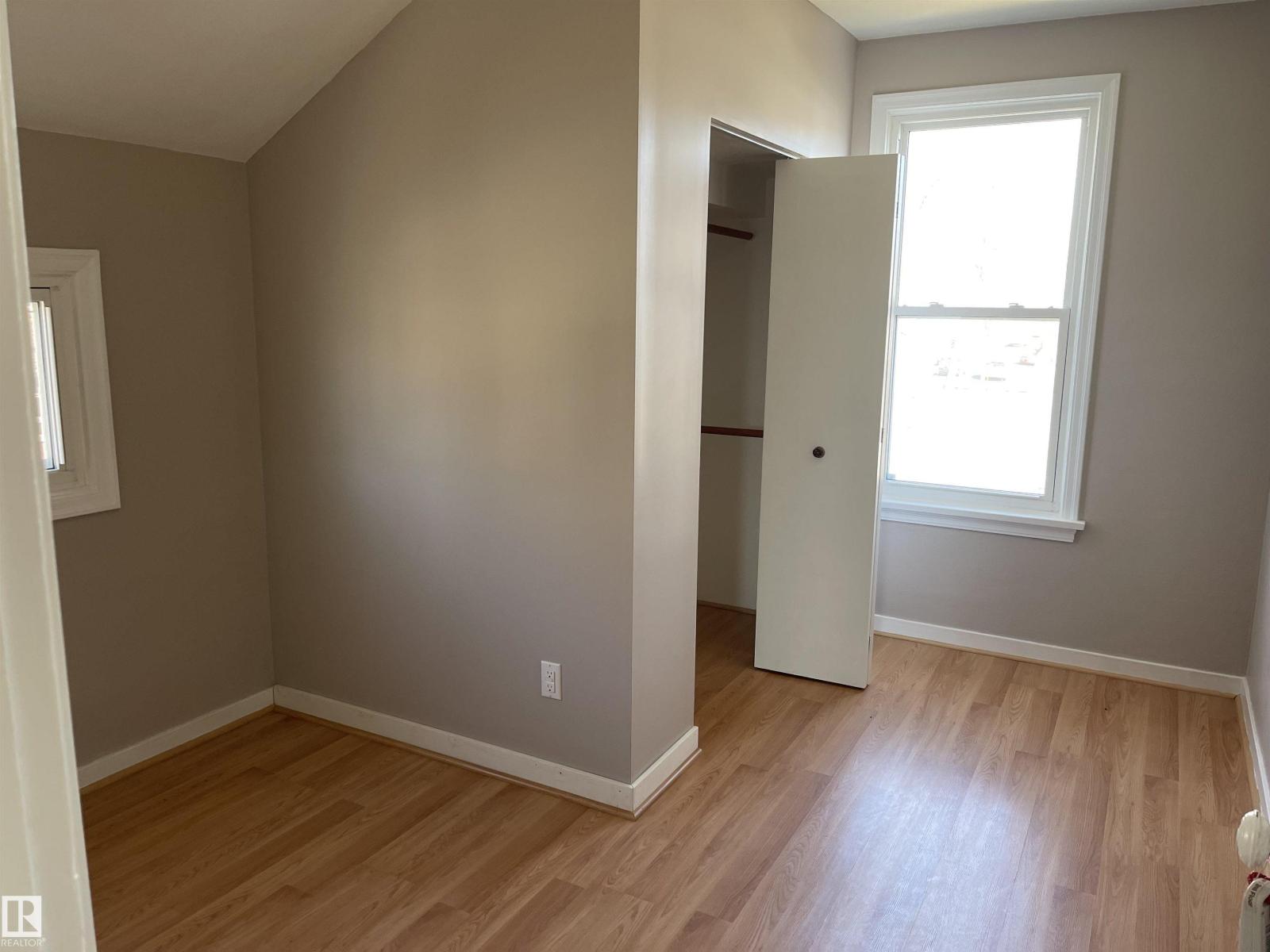 11161 96 ST NW - 12