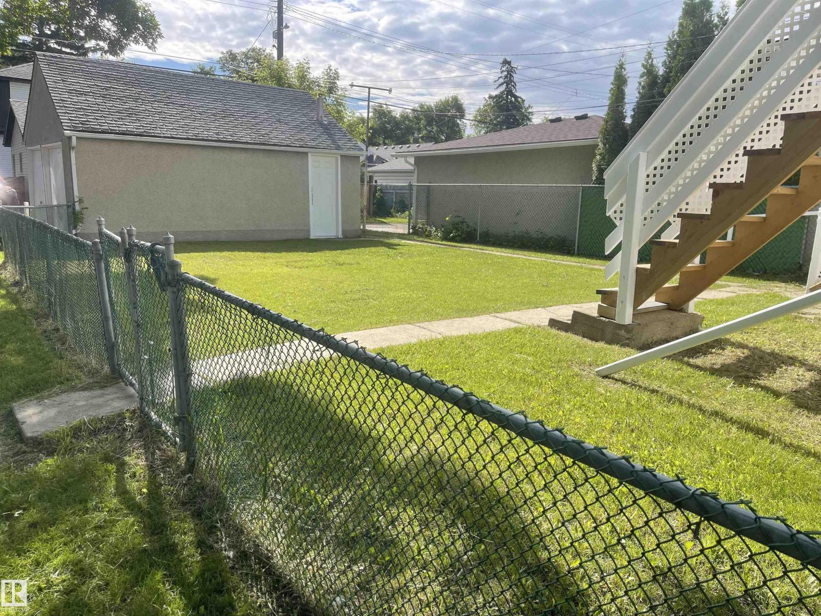 11161 96 ST NW - 38