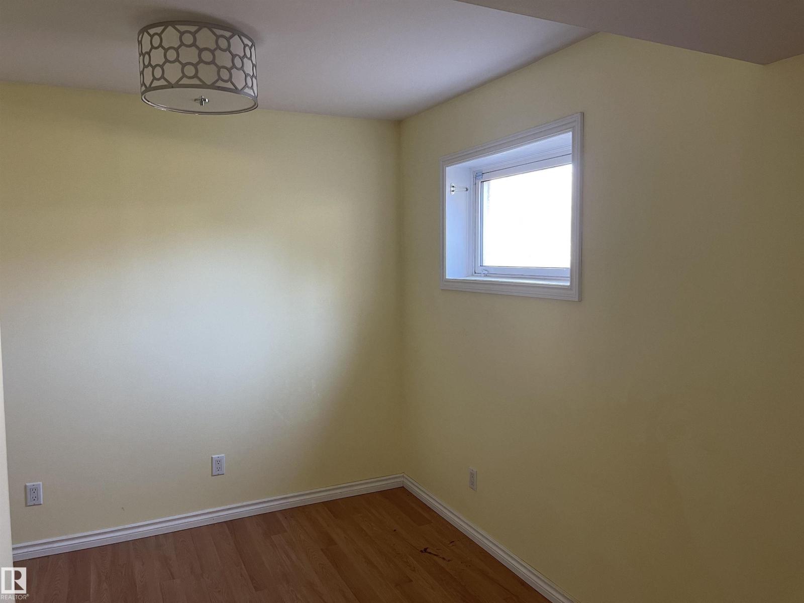 11161 96 ST NW - 29