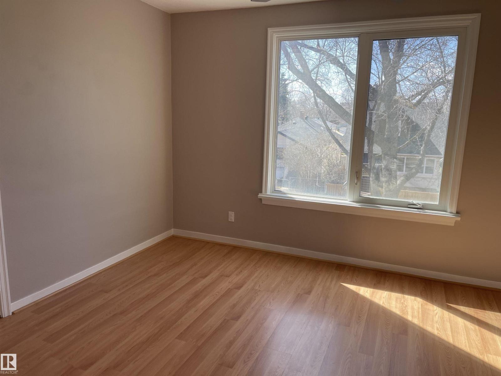 11161 96 ST NW - 11