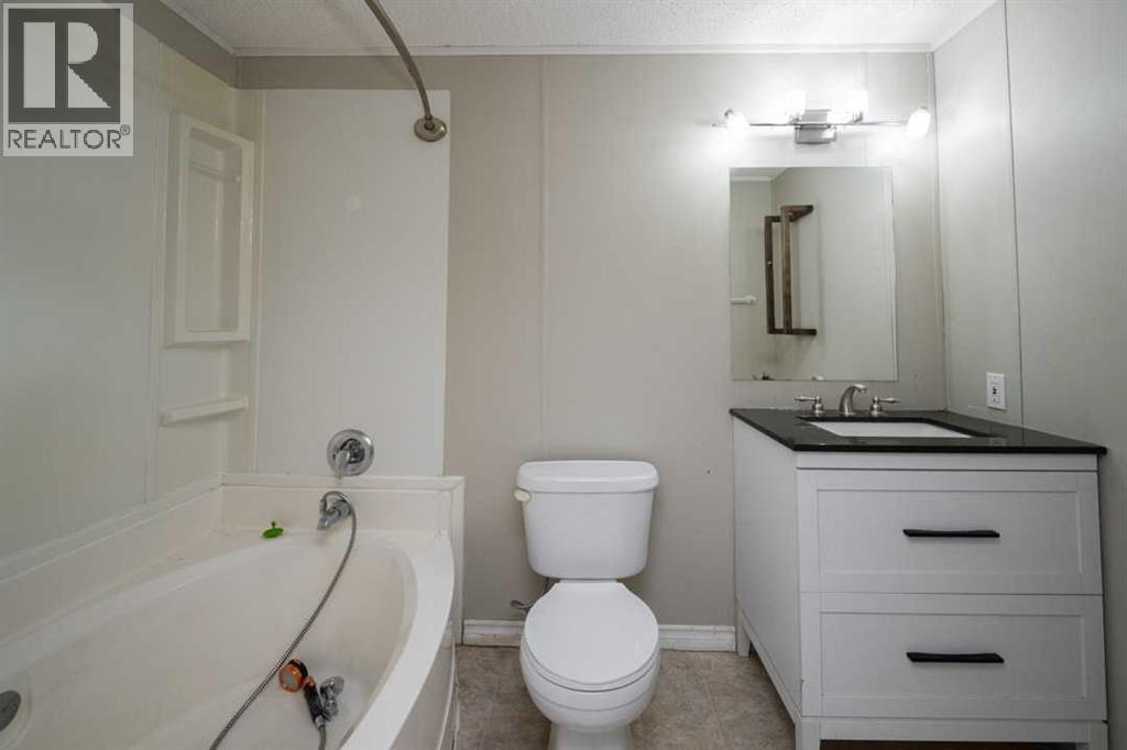 101 Hoehne Street — photo 13