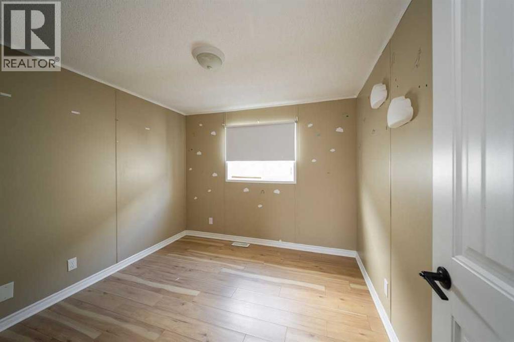 101 Hoehne Street — photo 15