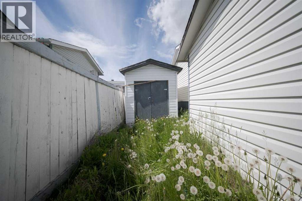 101 Hoehne Street — photo 24