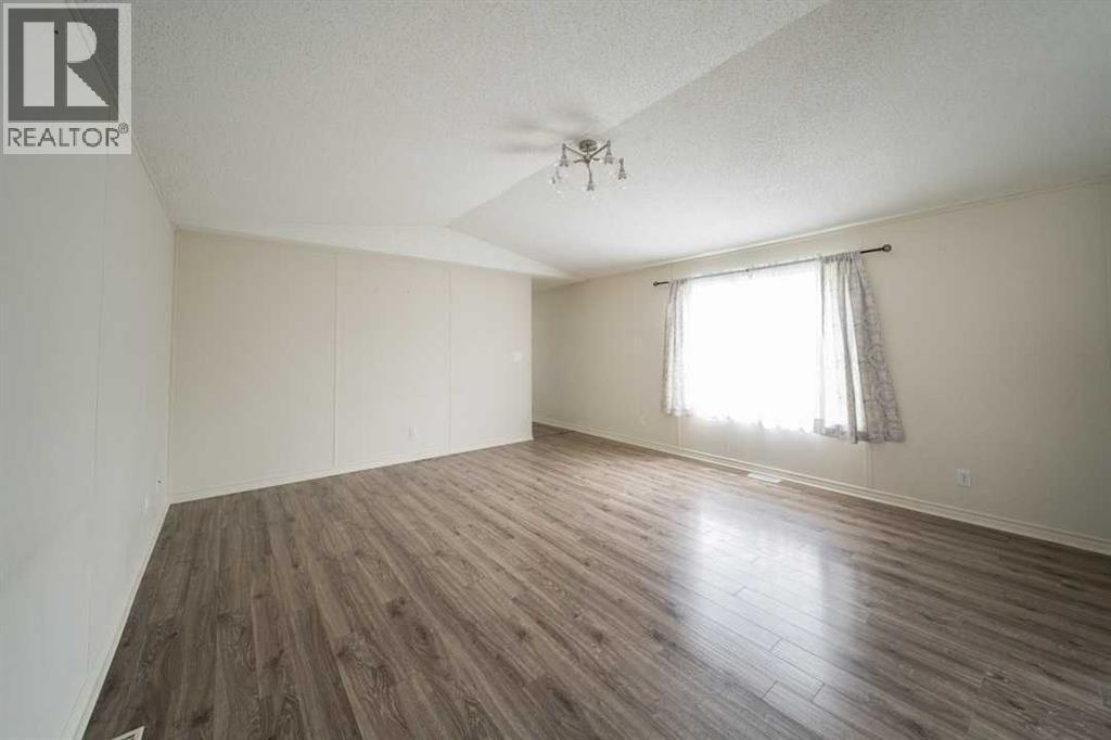 101 Hoehne Street — photo 9