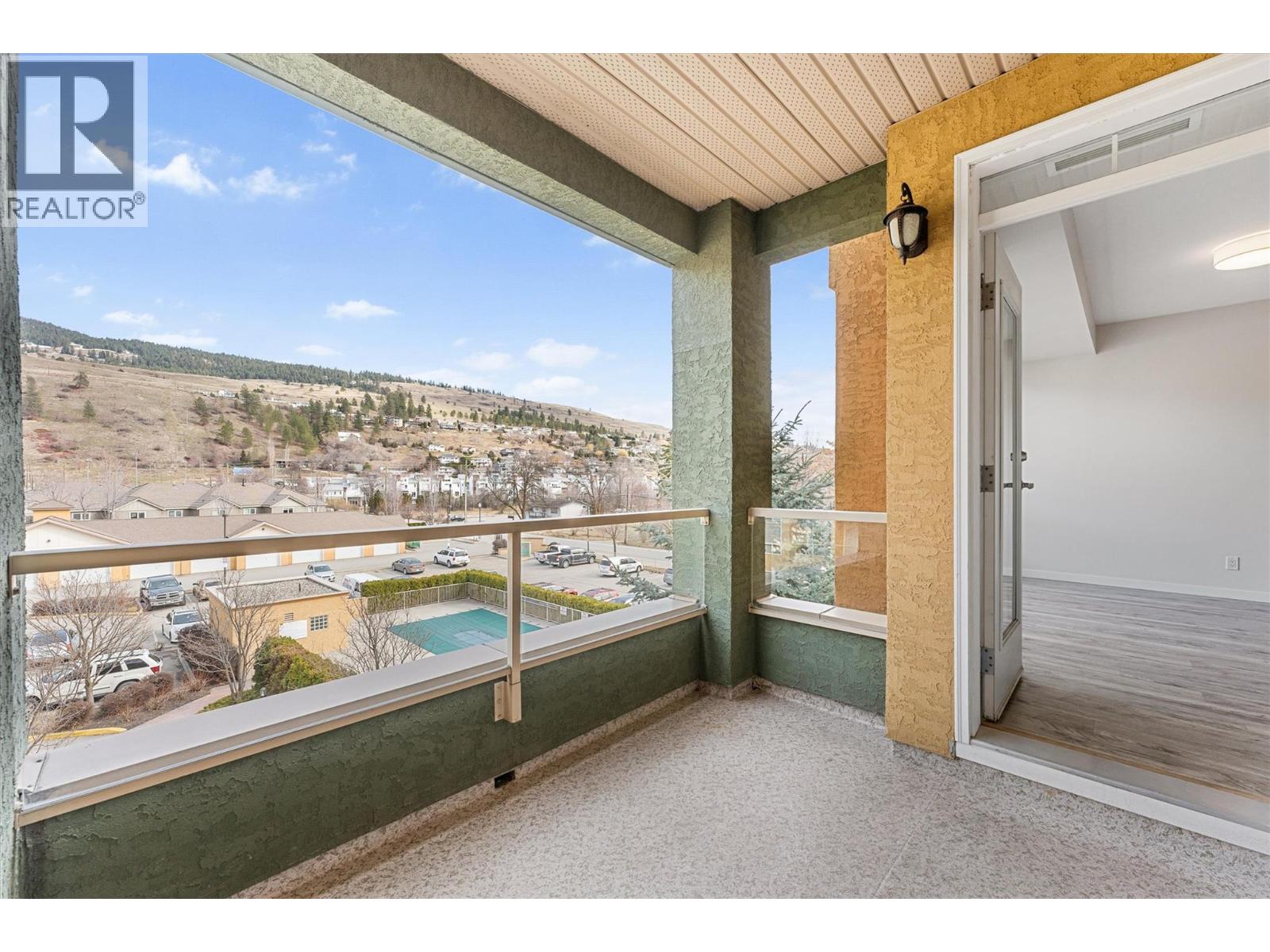 #303 3550 Woodsdale Road - 16