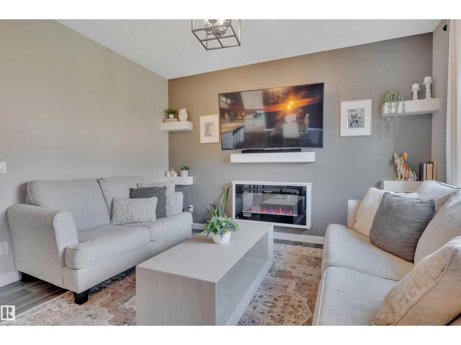 3808 45 AV — photo 9