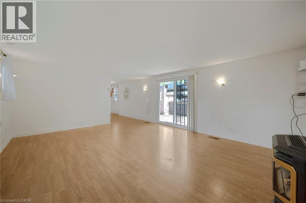 24 PARK Street - 17